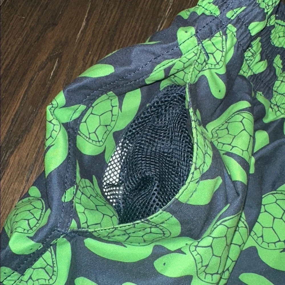 Trunks Green Turtle Print men’s Swim Shorts size large